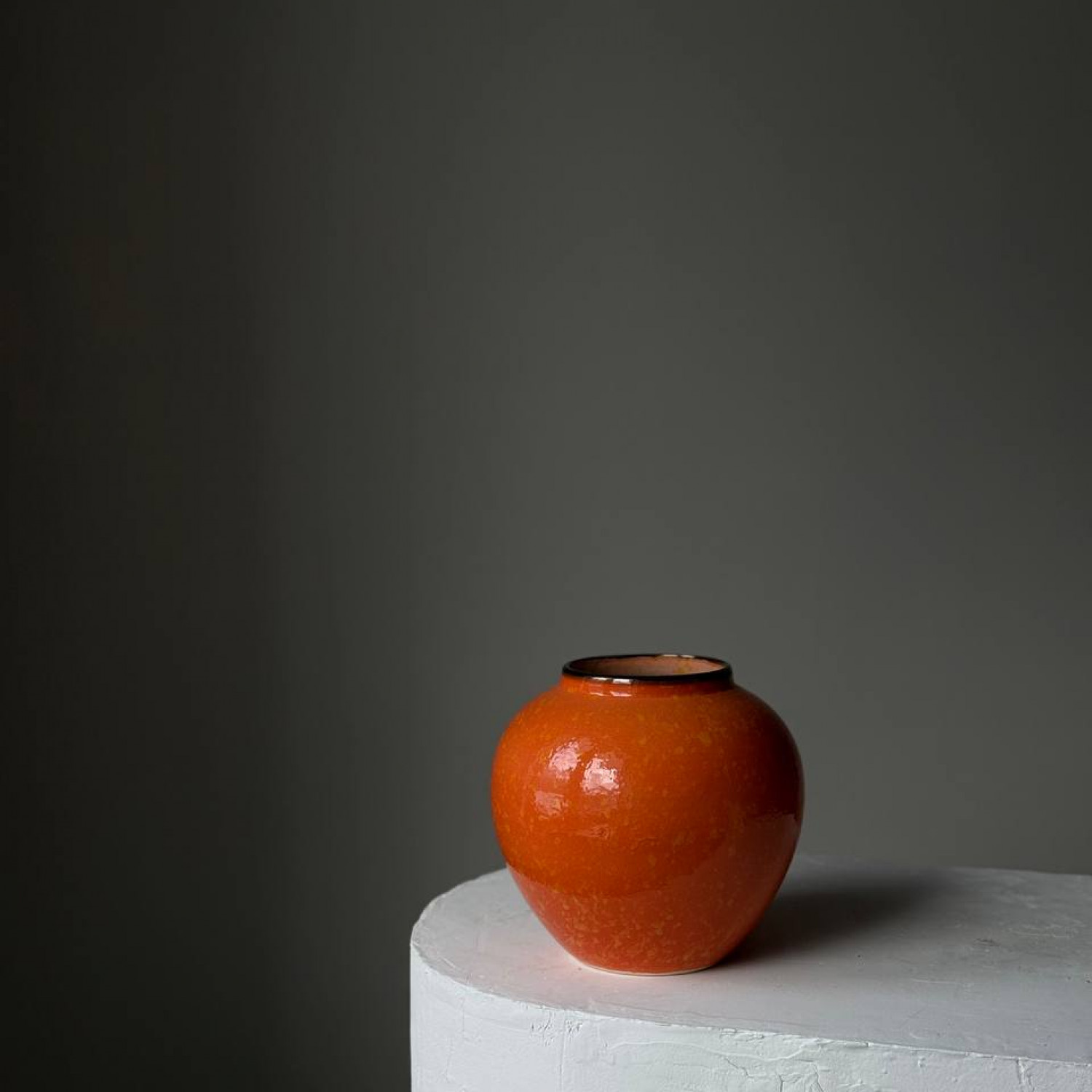 Ваза 2160 оранжевая круглая