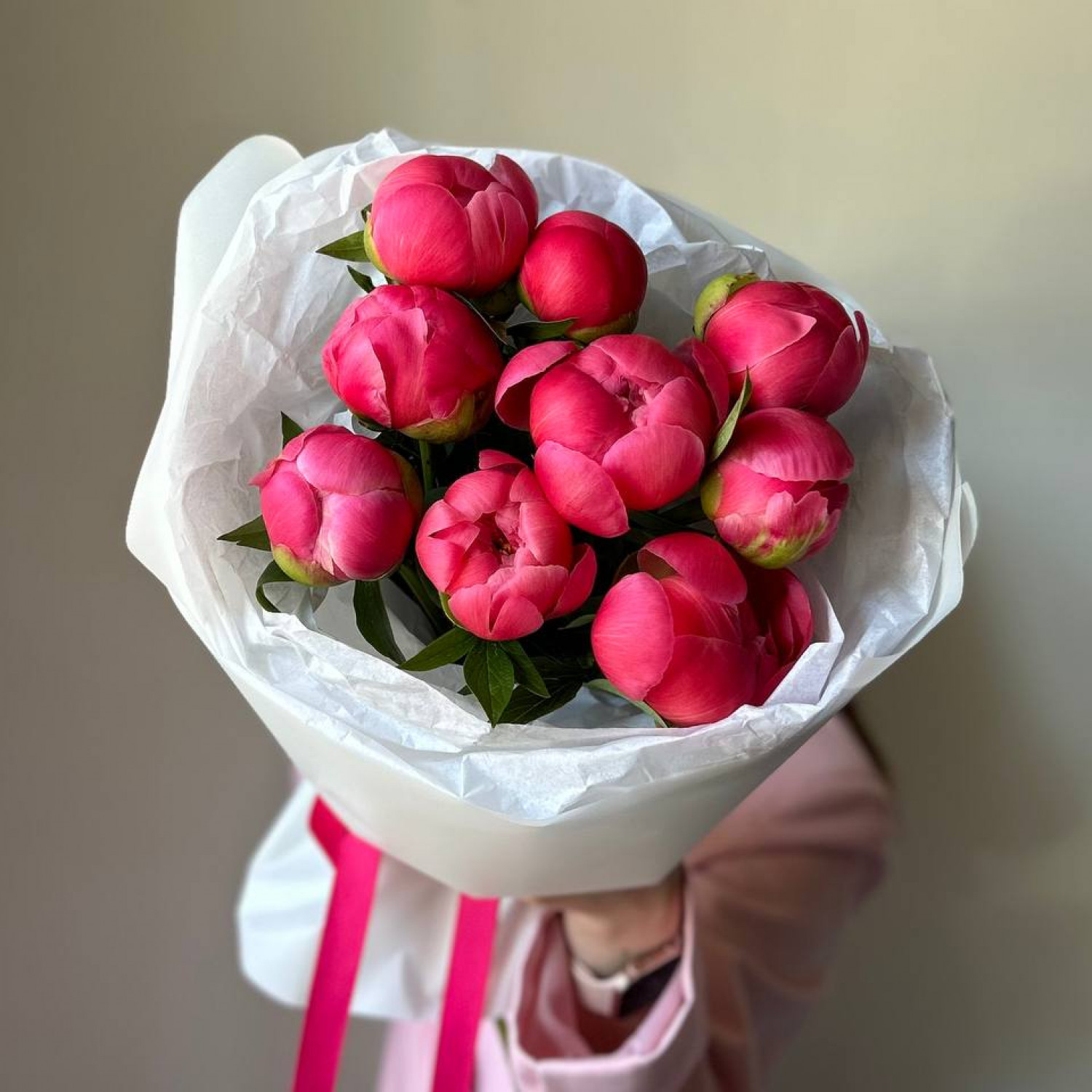 Монобукет из 9 пионов Корал Шарм №61