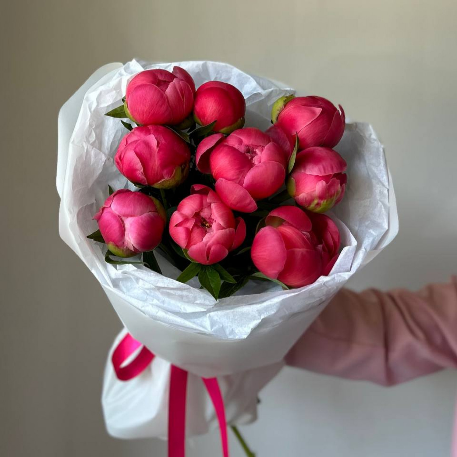 Монобукет из 9 пионов Корал Шарм №61